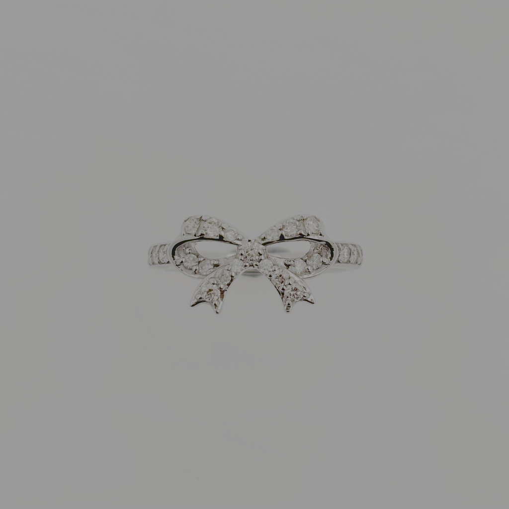 စိန်၂၅ပွင့်ပါဖဲပြားဒီဇိုင်းလက်စွပ်