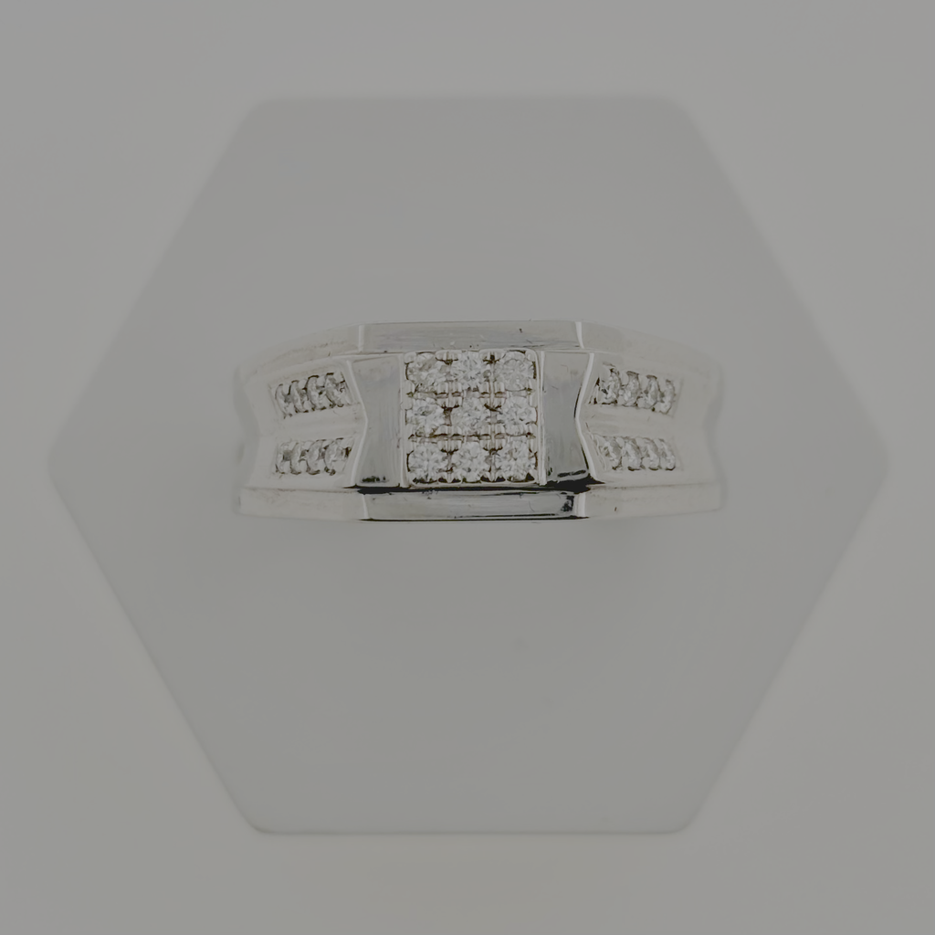 အလယ်စိန်၉ပွင့်ဘေးစိန်နှစ်တန်းစိန်ပါကျားကွင်းလက်စွပ်