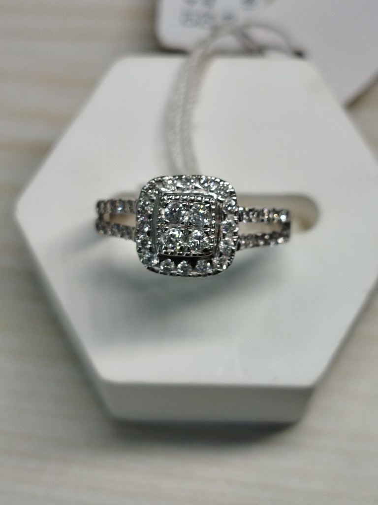 [LOCAL-RNG-2301-00399] အလယ် လေးပွင့်ဘေးကူရှင်ပတ် လက်စွပ်