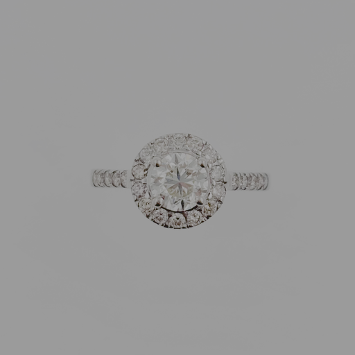 [LOCAL-RNG-2212-00383] အလယ်စိန်တစ်ရတီကိုက်ဘေးအဝိုင်းတစ်ပတ်ကွင်းရိုးတစ်တန်းစိန်ပါလက်စွပ် 